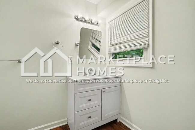 Building Photo - 1226 Coronada Dr