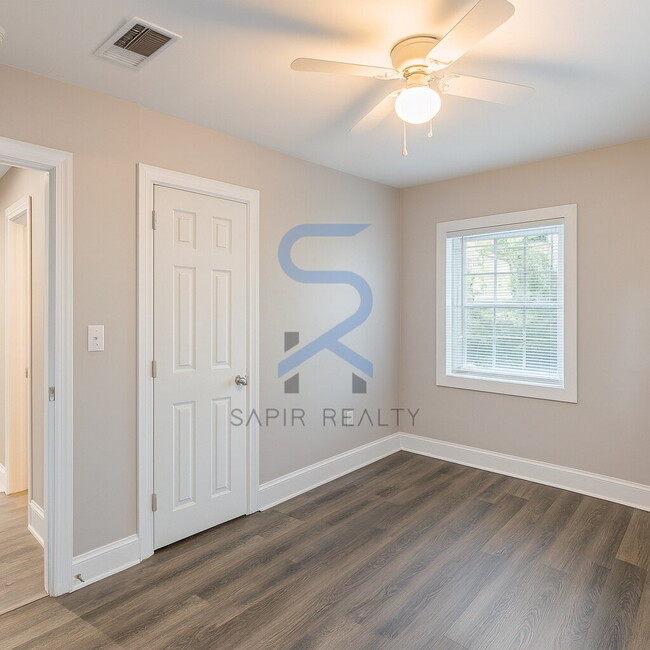 Building Photo - LIMITED-TIME OFFER! Apply today with NO APPLICATION FEE! Terms apply. Call (678) 487-7896, Option...