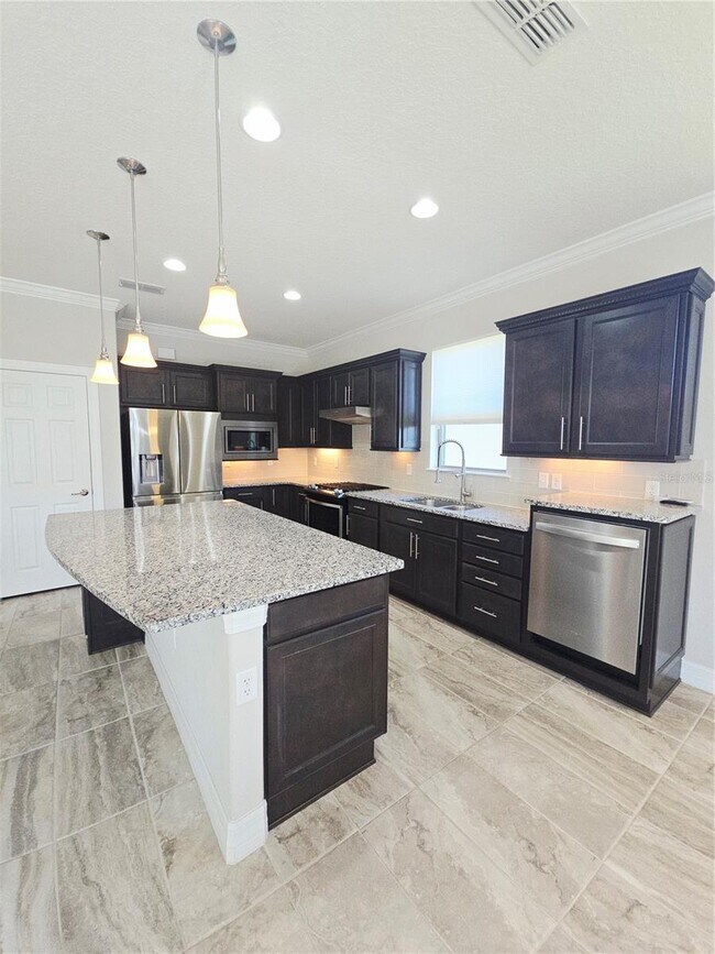 Building Photo - 588 Cantabria Dr