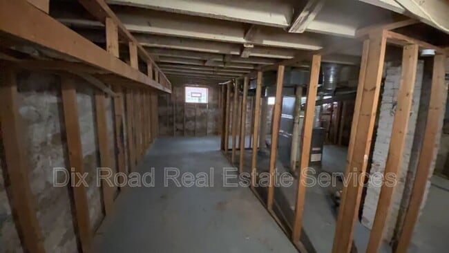 Building Photo - 821 Sixteenth Avenue