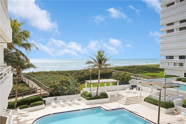 Primary Photo - 9950 S Ocean Dr