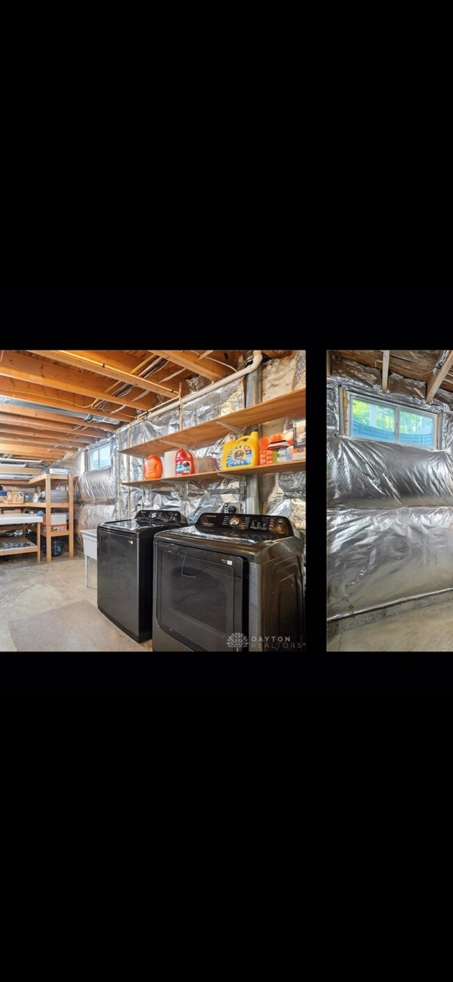 Building Photo - 3492 King Edward Wy