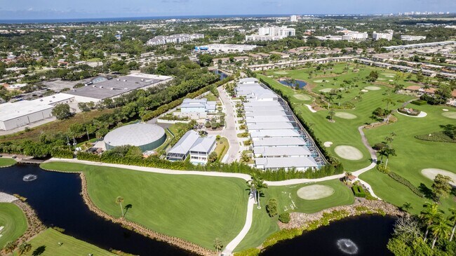 Building Photo - ** SEAHORSE AT CAMBRIA ** 3 BED + DEN - 3....