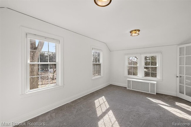 Building Photo - 1200 Orchard Ridge Rd