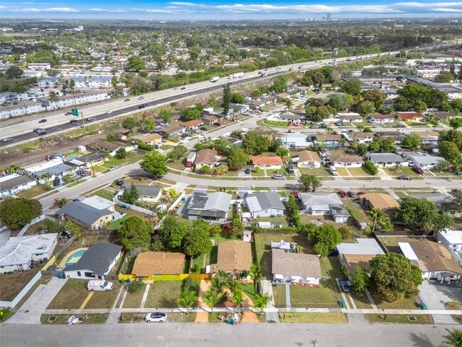 Building Photo - 6863 SW 21st St