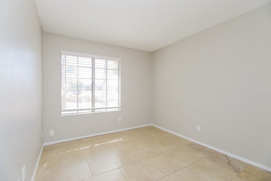 Building Photo - 5066 W Mercury Way