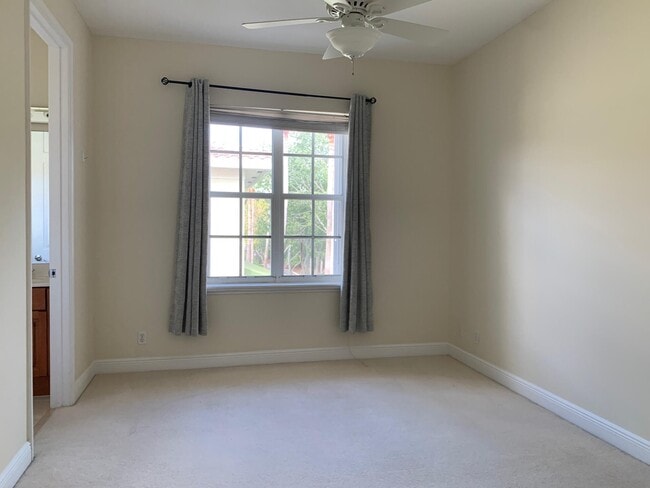 Building Photo - 141 Morning Dew Cir