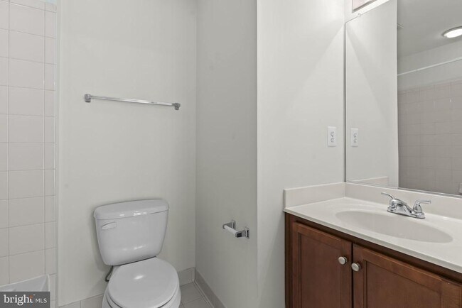 Building Photo - 15641 John Diskin Cir