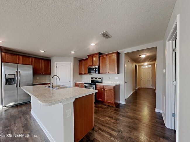 Building Photo - 2171 Pebble Point Dr