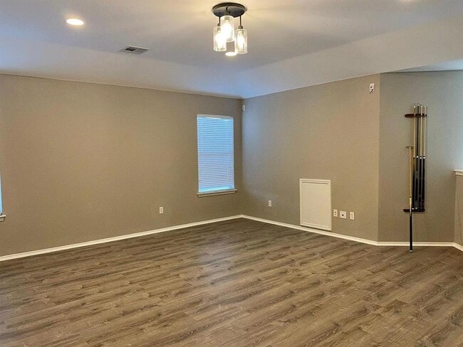 Building Photo - 18612 Jana Patrice Dr