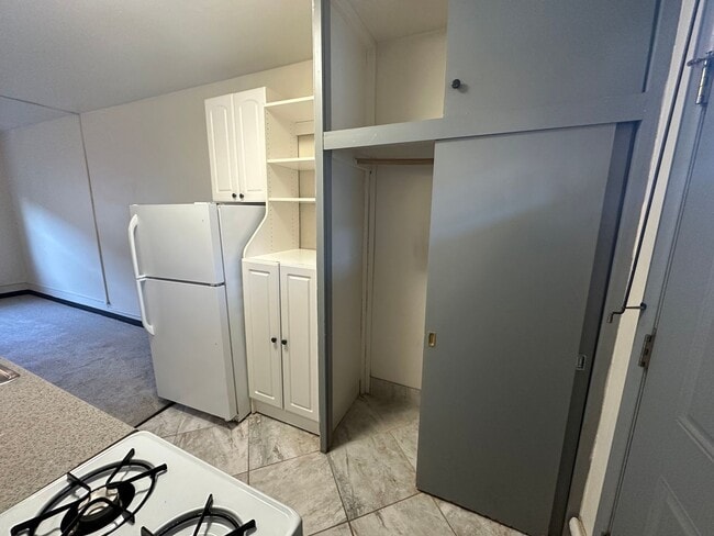 Interior Photo - 1026 Lyon