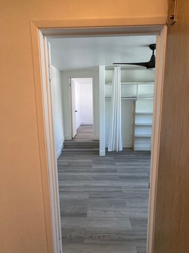 Building Photo - Modern Alamitos Beach 2 bedroom Condo plus...
