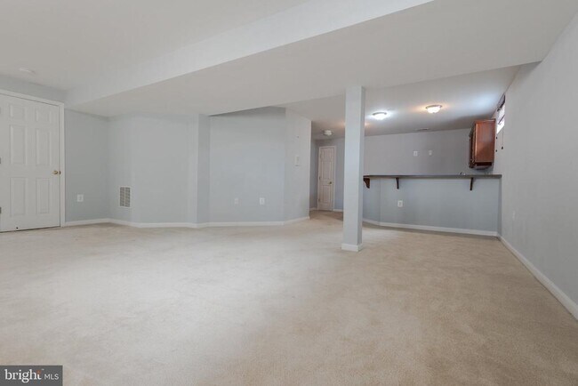 Building Photo - 105 Ticonderoga Dr
