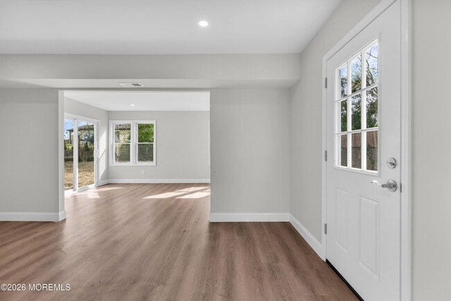 Building Photo - 117 Schooner Ave