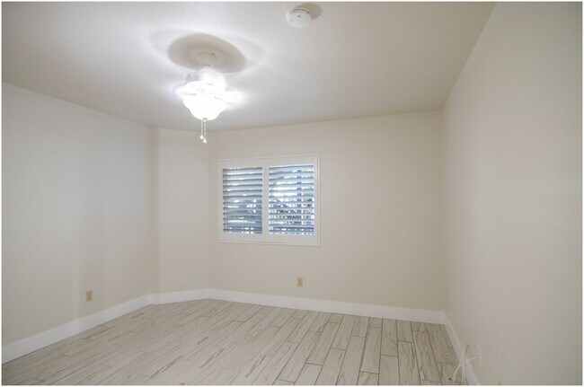 Building Photo - 2 Bedroom Dana Point Condo!