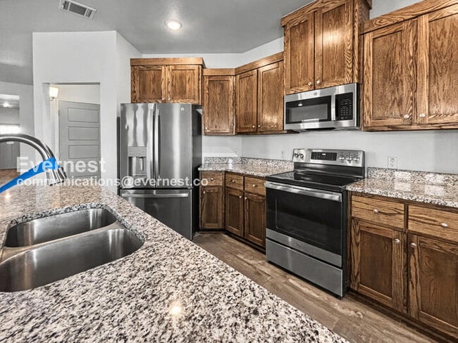 Building Photo - 8507 Glade Dr