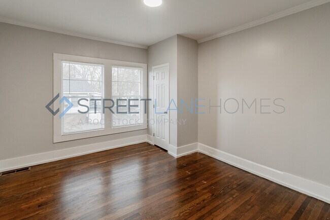 Building Photo - 250 Off First Full Month