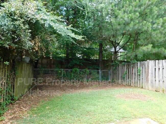 Building Photo - 2755 Southwood Ln