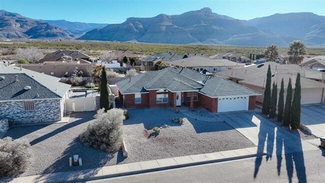 Building Photo - 2409 Saguaro Loop