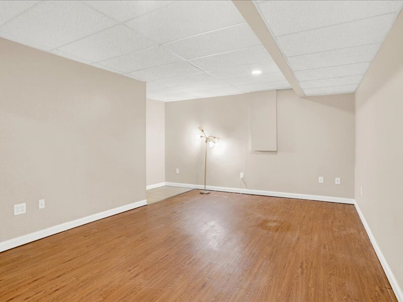 Building Photo - 809 Old Silver Spring Rd