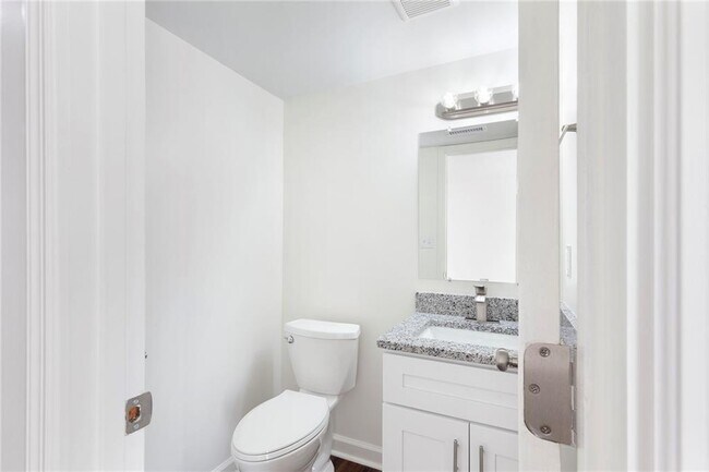 Building Photo - 330 Winding River Dr