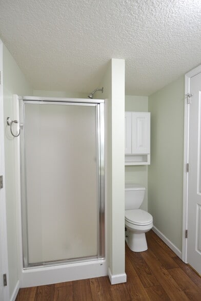 Building Photo - 1900 Salter Pl