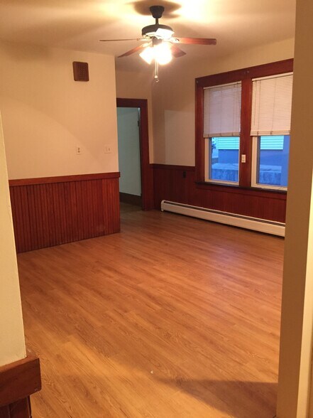 Building Photo - 612 Cilley Rd