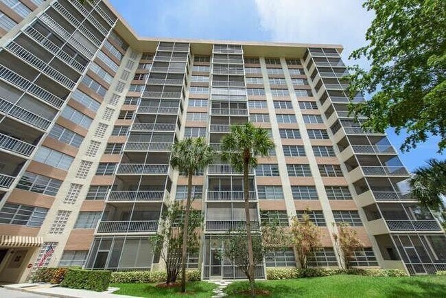 Building Photo - 10777 W Sample Rd