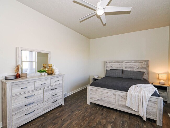 Building Photo - Beautiful House in Excellent Daybreak Location!