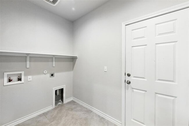 Building Photo - 11921 Cimaizon Dr