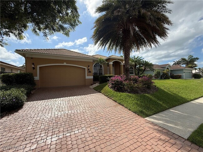 Building Photo - 121 Bonita Ct