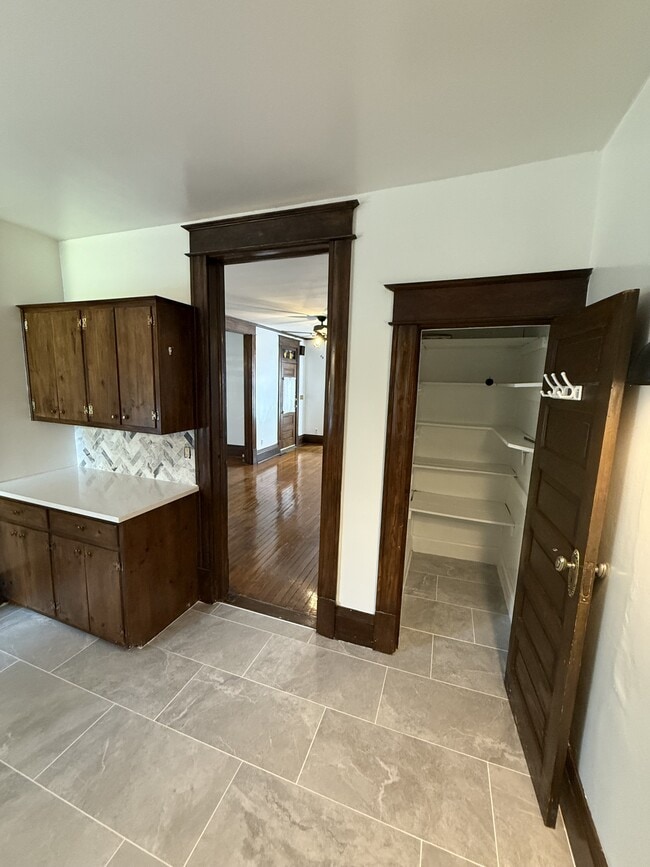 Building Photo - 1819 Northwestern Ave