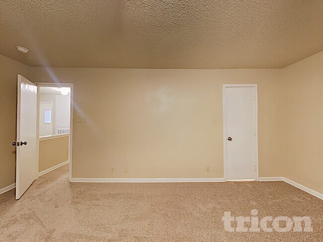 Building Photo - 7511 Micron Drive San Antonio TX