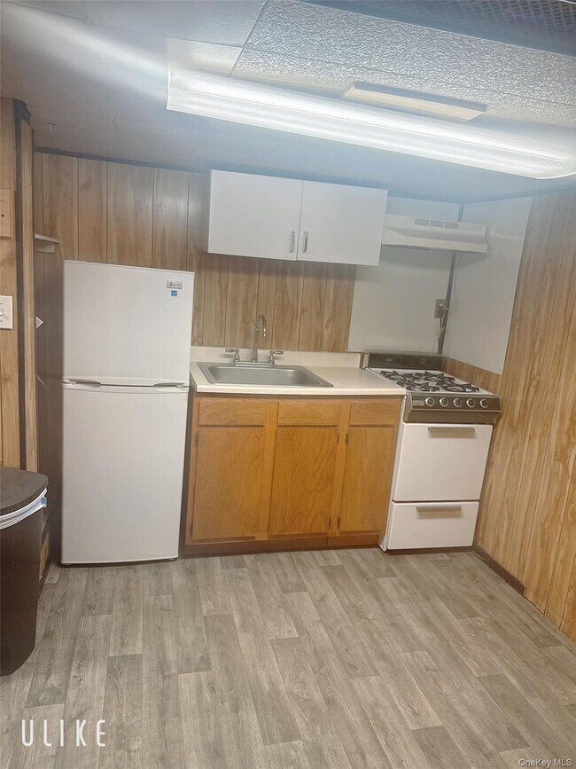 Building Photo - 24-32-32 23rd St