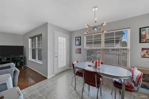 Building Photo - 323 Bramblett Hills