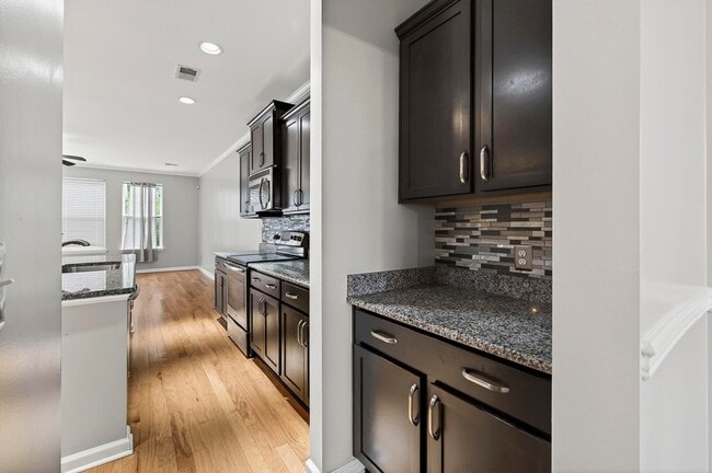 Building Photo - 194 Cypress Forest Dr