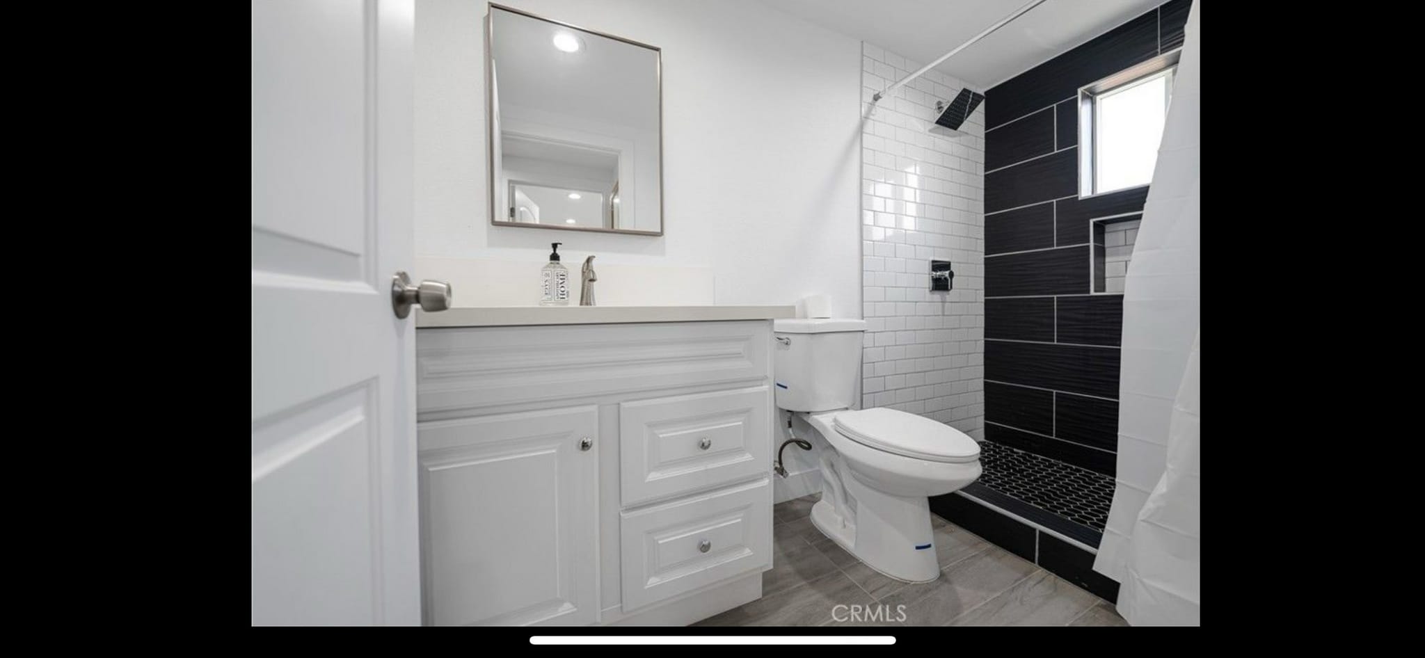 Building Photo - 1044 W 84th Pl