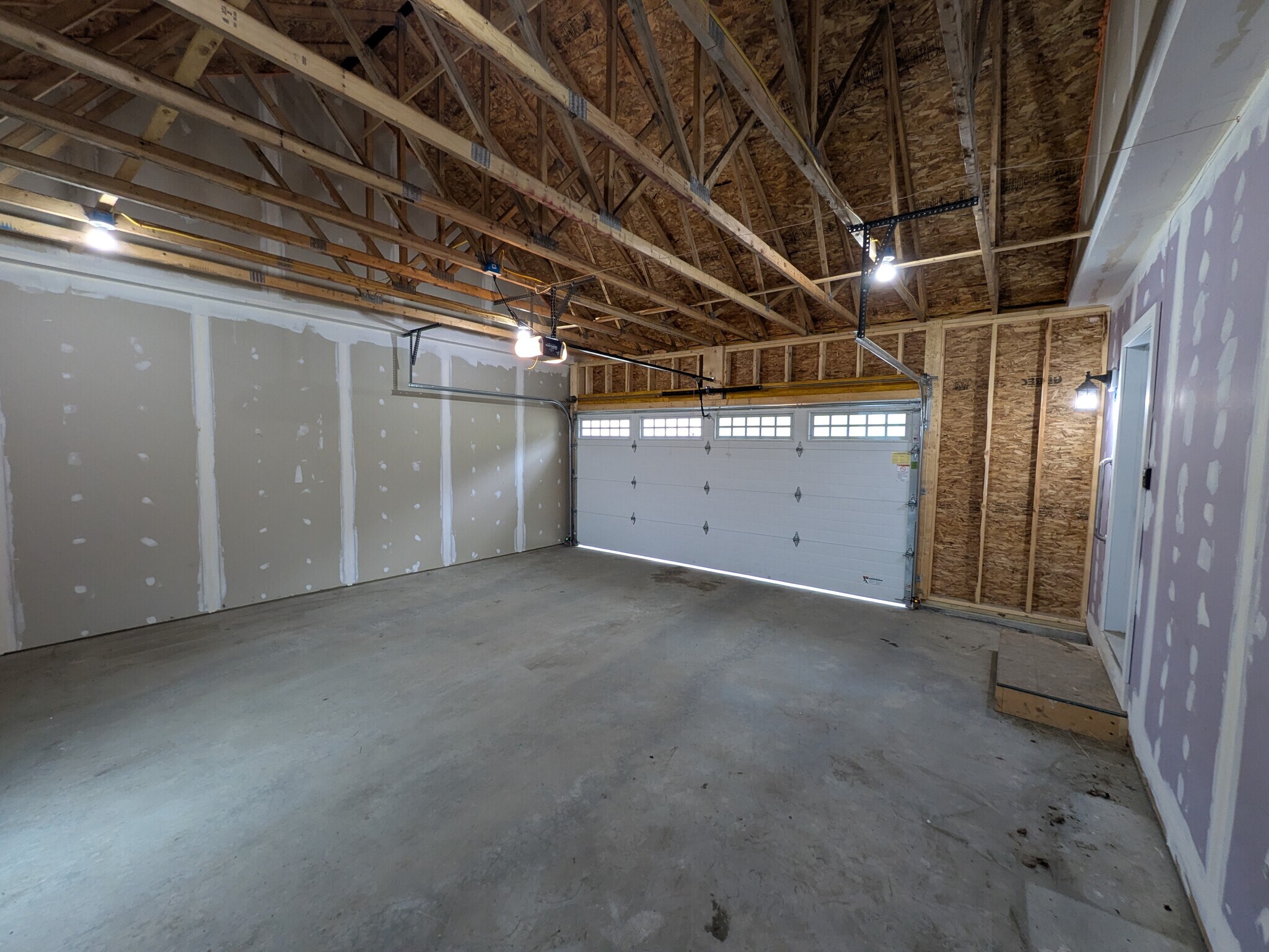 Building Photo - 75 Ivan Dr
