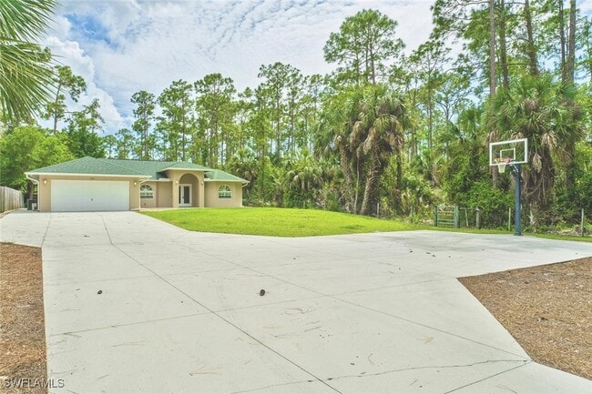 Building Photo - 220 18th Ave NW