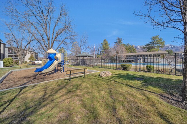 Building Photo - Ground Level 2 Bedroom 2 Bathroom Condo- Gated Murray Community