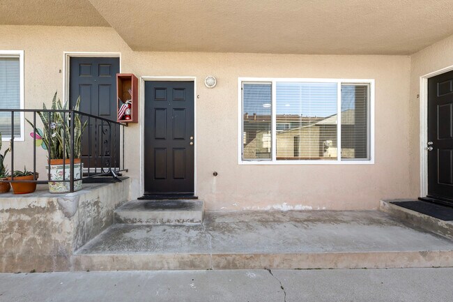 Building Photo - 2516 Voorhees Ave