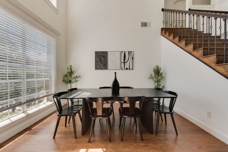 Building Photo - 5795 Brighton Ct