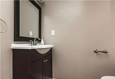 Master Bathroom - 1511 Odell Ave
