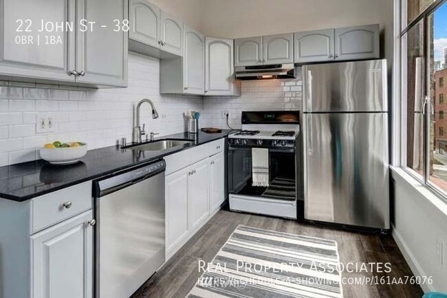 Building Photo - 22 John St