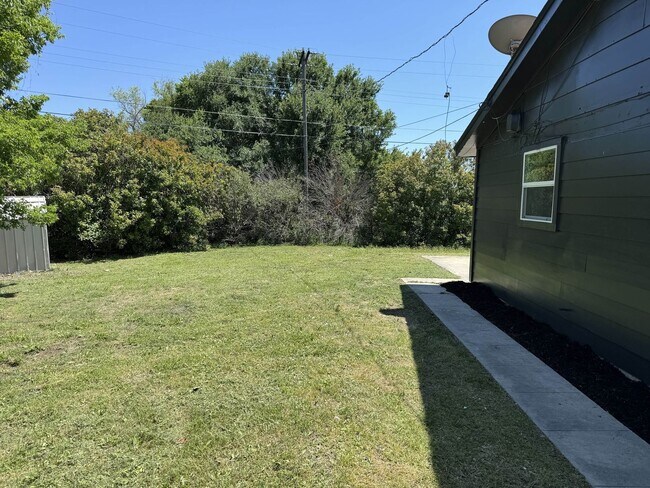 Building Photo - Charming 3 Bed, 1.5 Bath Single Family Home in Copperas Cove, TX - $1300/mo