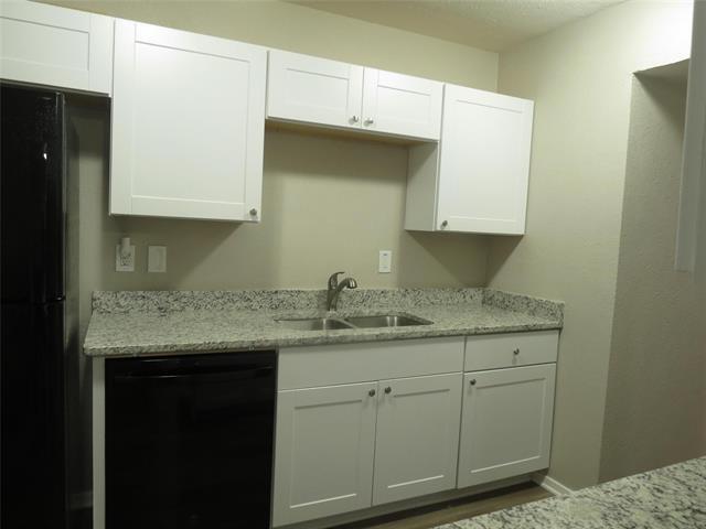 Building Photo - 7445 Emory Oak Ln