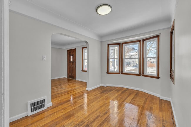 Building Photo - 11319 Tecumseh Ave