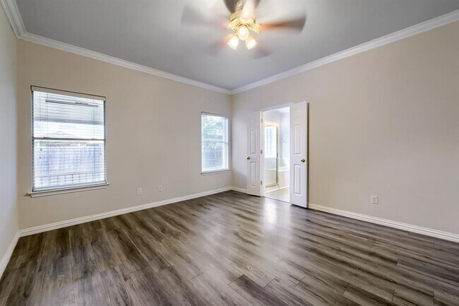 Building Photo - 4447 Bremner Dr