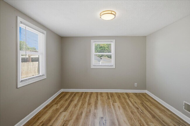 Building Photo - 5010 S Brookville Rd
