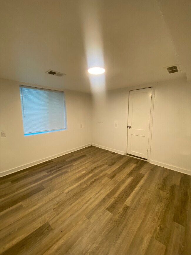 Building Photo - 4046 Taylor Blvd